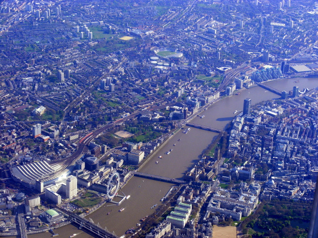 Whitehall and the Thames from the air © Thomas Nugent cc-by-sa/2.0 ...