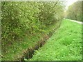SE7238 : Drainage ditch beside Long Lane by JThomas