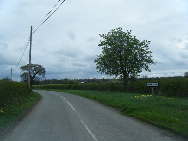 Lane east of Shocklach at Horton village boundary