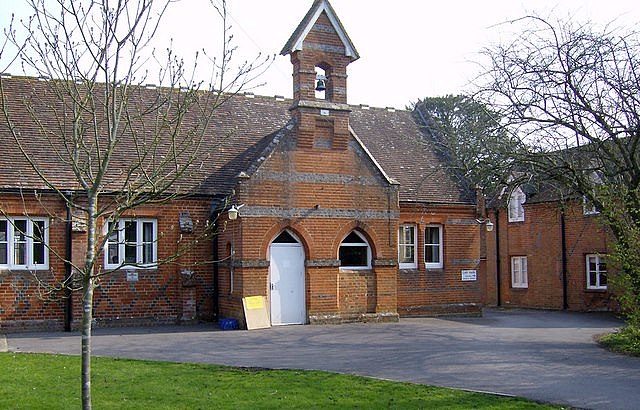 St Leonard's Centre © Graham Horn :: Geograph Britain and Ireland