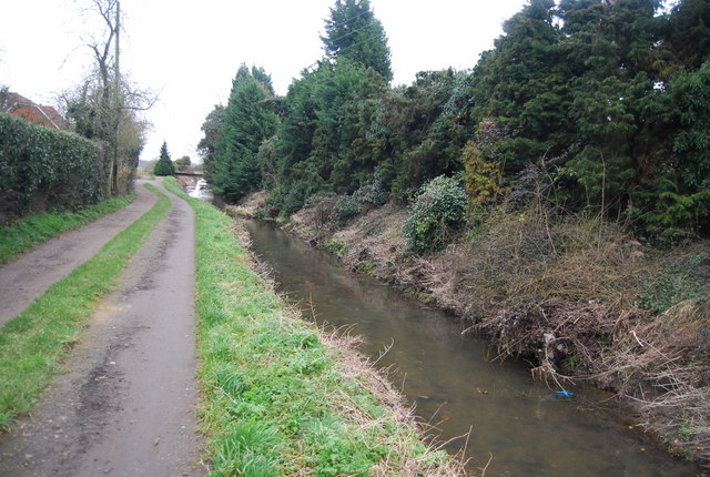 Riverside path, Little Mill © N Chadwick cc-by-sa/2.0 :: Geograph ...