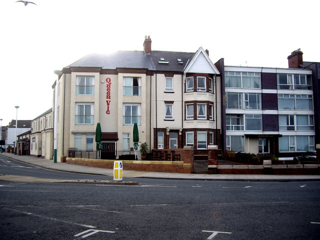 Queen Vic Hotel, Roker © Stanley Howe :: Geograph Britain and Ireland