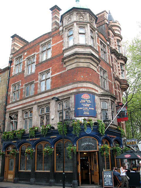 The Bloomsbury pub © Stephen Craven :: Geograph Britain and Ireland