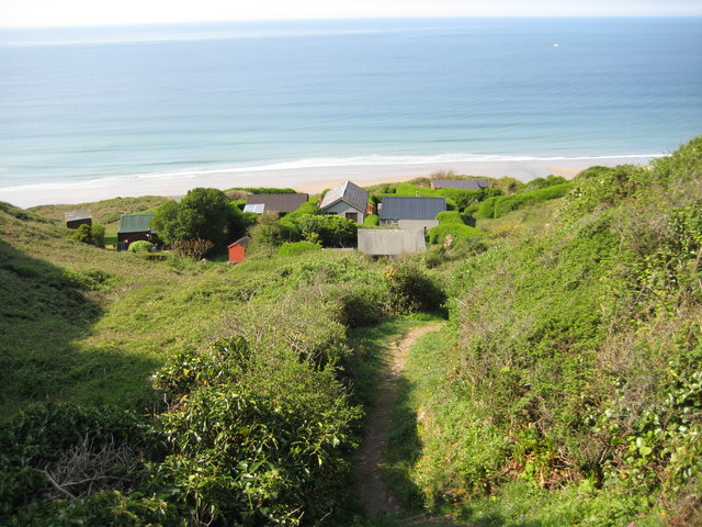 Chalets near Tregonhawke © Philip Halling cc-by-sa/2.0 :: Geograph ...