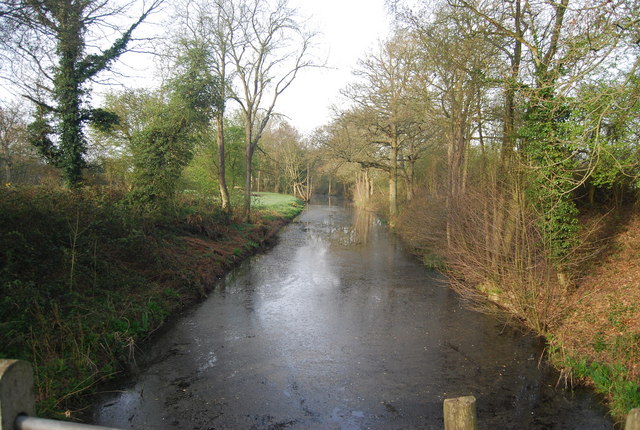 Wey and Arun Canal at Fastbridge © N Chadwick :: Geograph Britain and ...