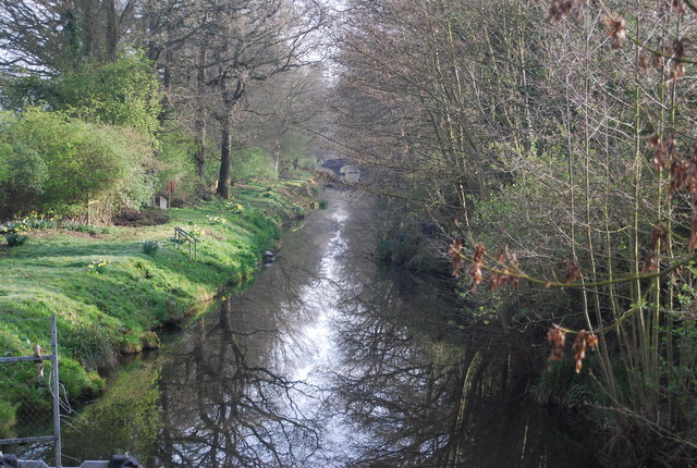 Wey and Arun Canal © N Chadwick cc-by-sa/2.0 :: Geograph Britain and ...