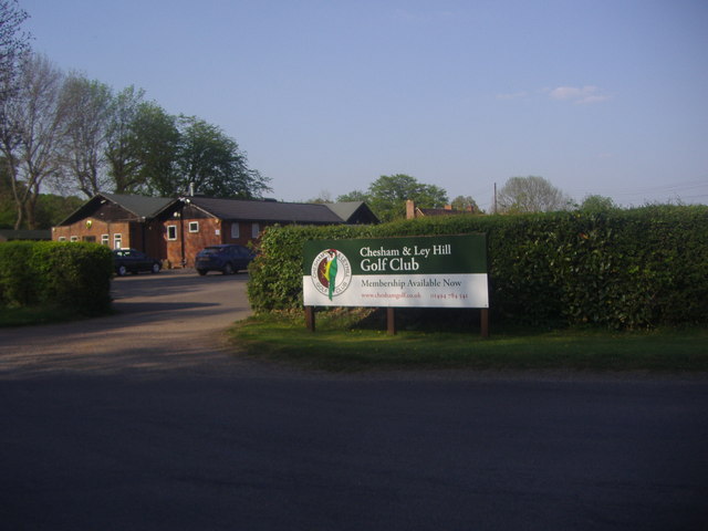 Entrance to Chesham & Ley Hill Golf Club