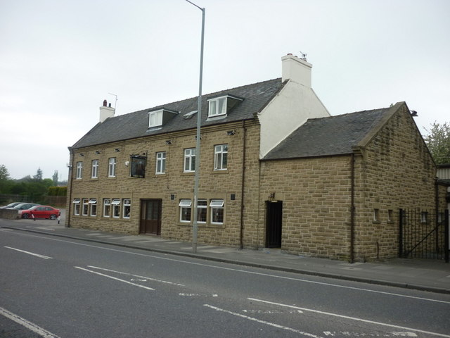 The Three Tuns, a Sam Smith's pub in... © Ian S cc-by-sa/2.0 ...