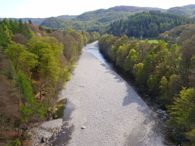 River Garry © Graeme Smith :: Geograph Britain and Ireland