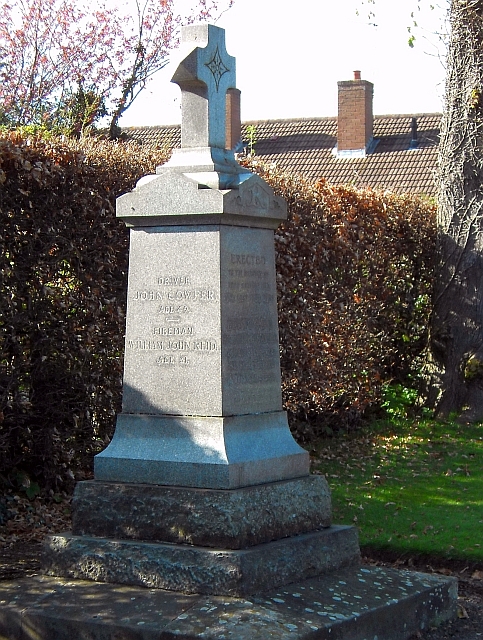 Memorial to four enginemen, Stanwix... © Rose and Trev Clough ...