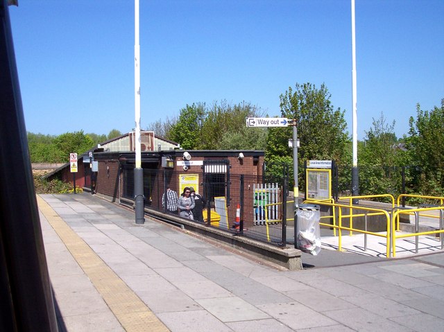 Seaforth And Litherland Station Platform © Raymond Knapman :: Geograph ...