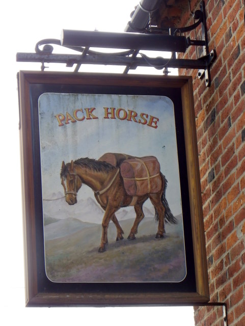 Sign for the Pack Horse © Maigheach-gheal cc-by-sa/2.0 :: Geograph ...