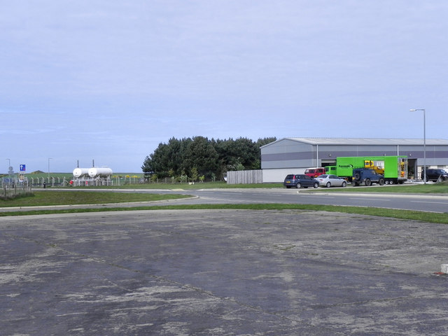 Jurby Airfield © David Dixon cc-by-sa/2.0 :: Geograph Britain and Ireland