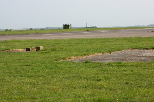 End of runway 06/24, RAF Barkston Heath © Simon Mortimer cc-by-sa/2.0 ...