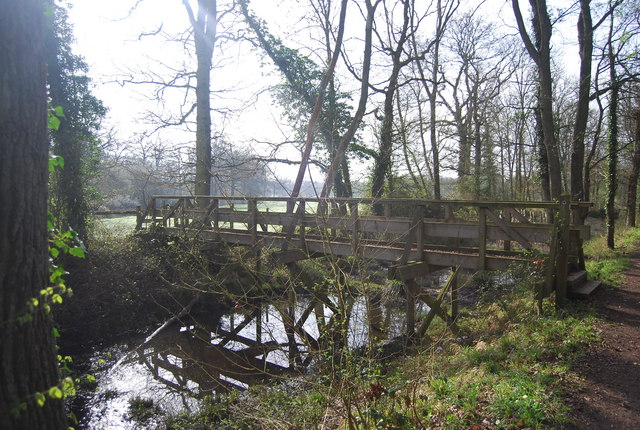 Footbridge over the Wey and Arun Canal © N Chadwick cc-by-sa/2.0 ...