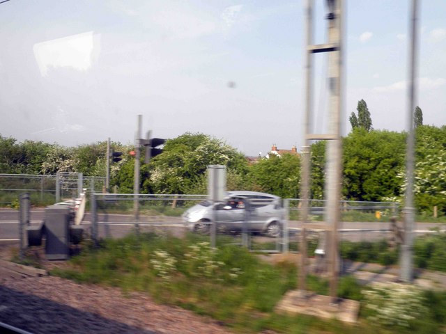 Railway Crossing © Steve Fareham Geograph Britain And Ireland 5655