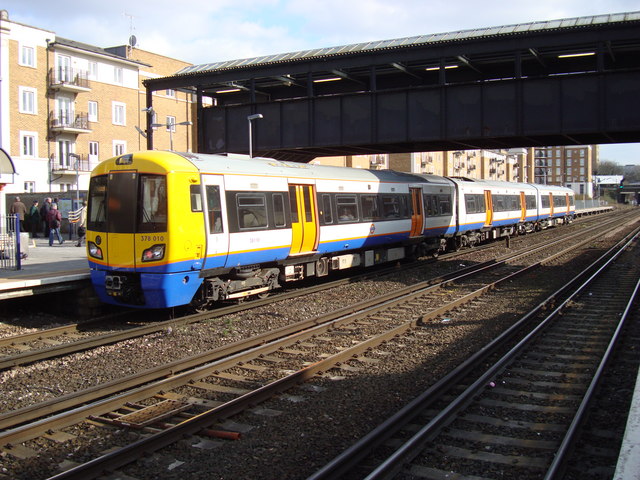 Overground Train at Kensington Olympia... © Rob Newman :: Geograph ...