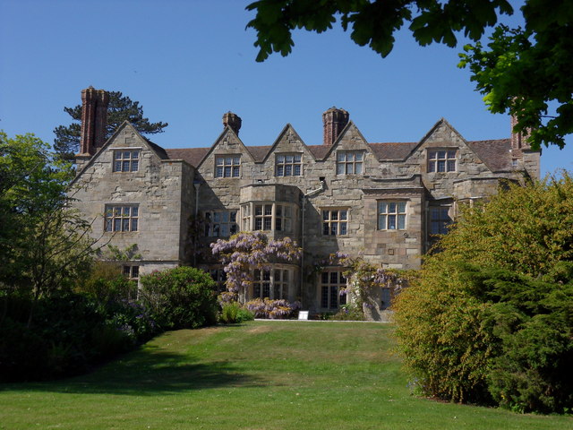 Benthall Hall © J Scott cc-by-sa/2.0 :: Geograph Britain and Ireland