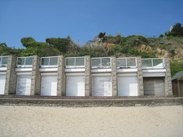 Modern style beach huts - Swanage Bay © Sandy B ...