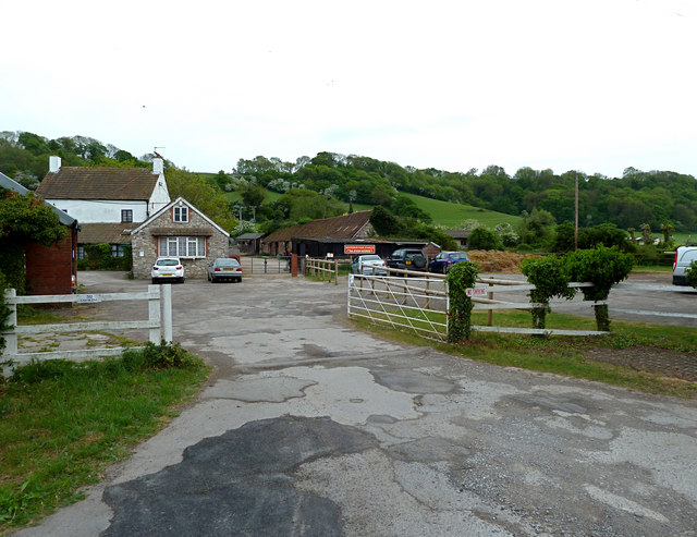 spaniorum-farm-near-compton-greenfield-anthony-o-neil-geograph