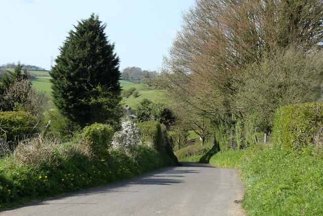 2011 : Into Higher Alham on the road from Batcombe