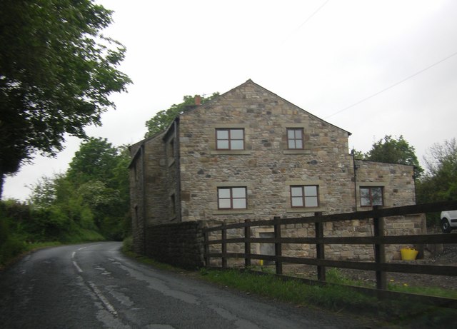 House On Lane Near Chaigley © Peter Bond Cc By Sa20 Geograph