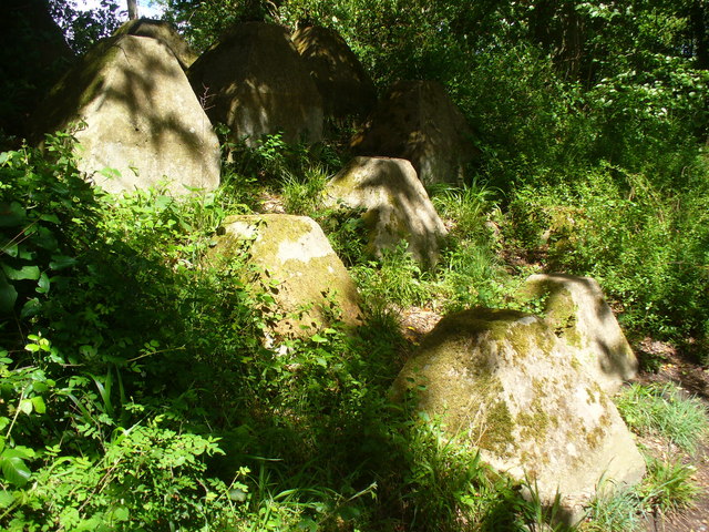 Dragon's Teeth at Crookham Wharf © Colin Smith cc-by-sa/2.0 :: Geograph ...