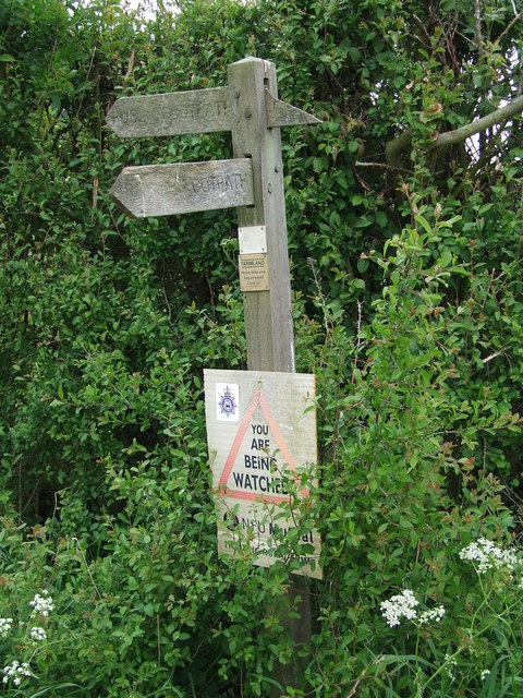 Footpath Sign © Keith Evans :: Geograph Britain and Ireland