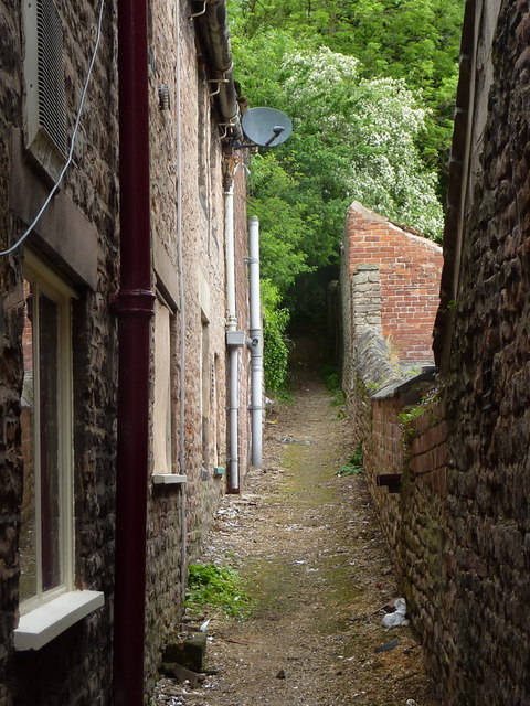 Footpath between houses, Whitwell