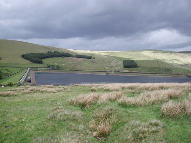 Castleshaw Upper Reservoir © Caroline Oldfield cc-by-sa/2.0 :: Geograph ...