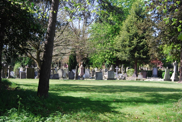 Beckenham Cemetery © N Chadwick cc-by-sa/2.0 :: Geograph Britain and ...