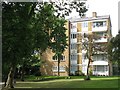 Flats near the lake in gardens east of Brooklands Park, SE3