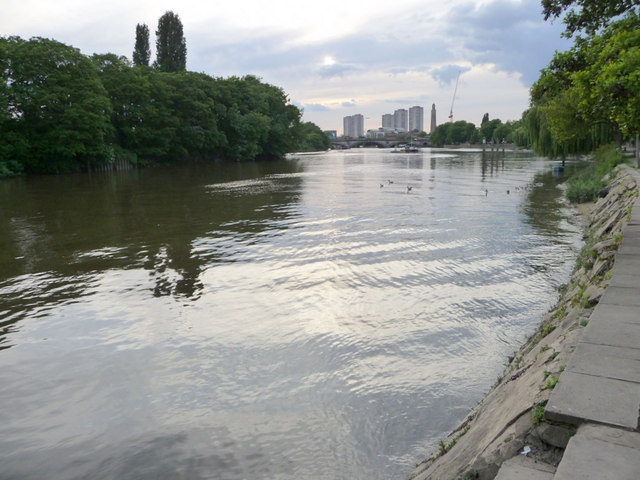 River Thames, Kew