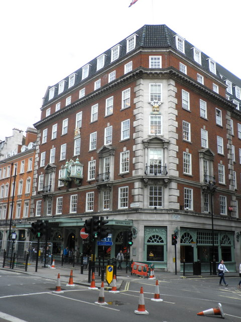 Fortnum and Mason, Piccadilly © Roger Cornfoot cc-by-sa/2.0 :: Geograph ...