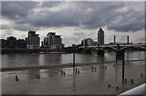 TQ2676 : London : Battersea - River Thames by Lewis Clarke