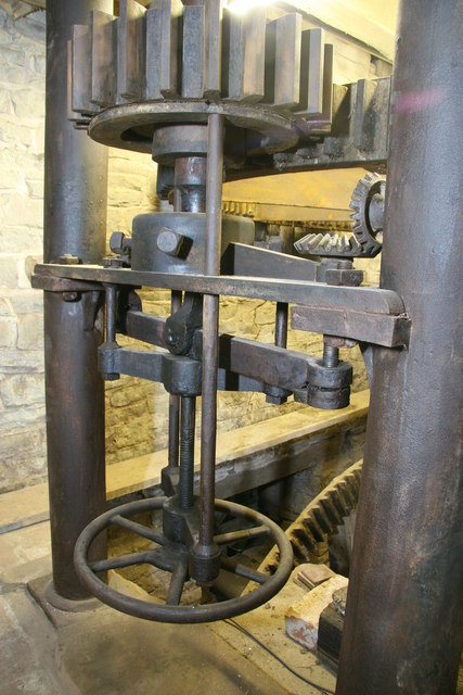 Archer's mill, Cradley - close-up of mechanism