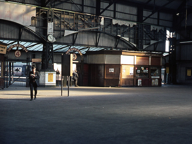Queen's Quay station - interior