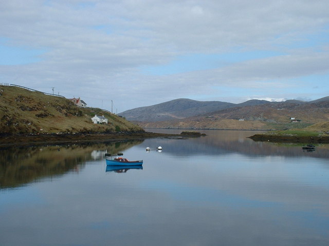 Narrows at entrance to Sgalpaigh North Harbour, Harris
