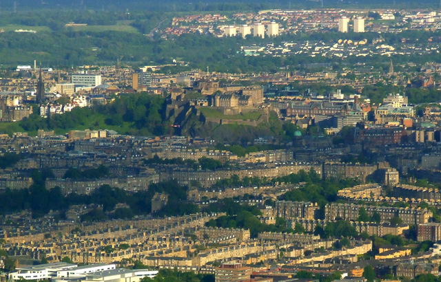 Edinburgh Castle from the air © Thomas Nugent cc-by-sa/2.0 :: Geograph ...