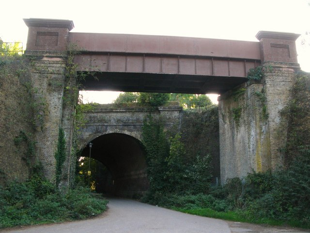 Railway bridges west of Gosshill Road, BR7
