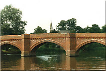 SU5495 : Clifton Hampden Bridge by Stuart Logan