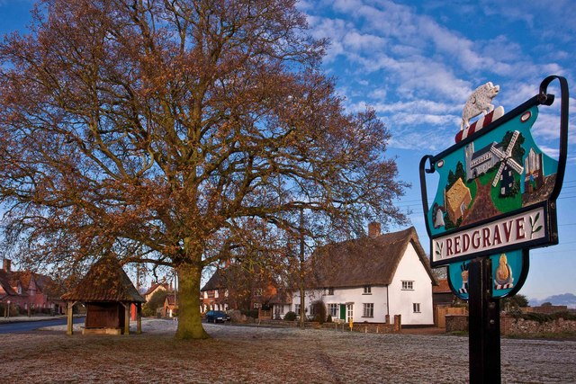 The Knoll & Village Sign, Redgrave