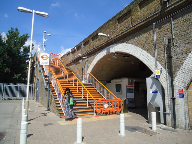 Leytonstone High Road railway station © Stacey Harris :: Geograph ...