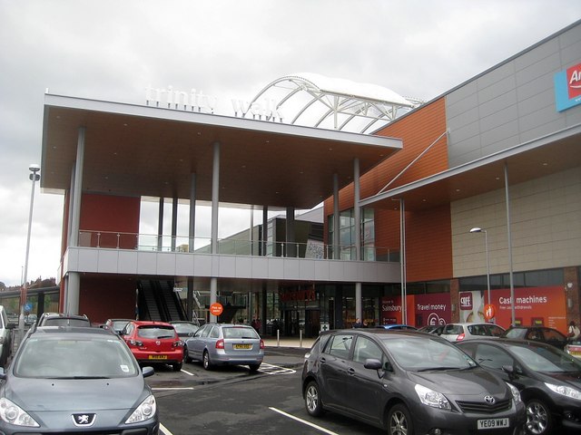 Trinity Walk retail development-outside... © Mike Kirby cc-by-sa/2.0 ...