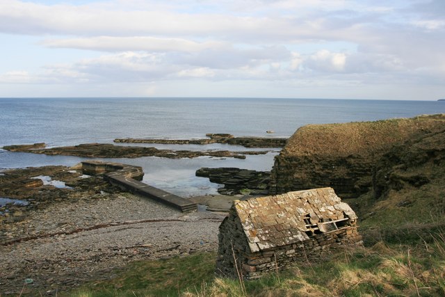 Stone jetty at Auckengill