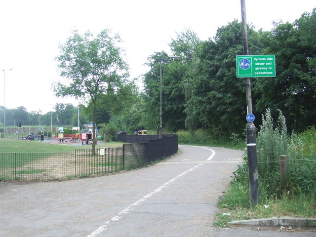 Shared path, Tooting Bec Common