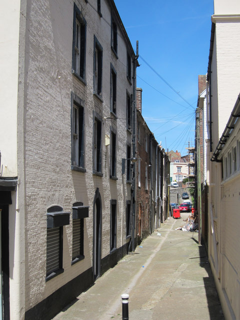 Alley way off Russell Street