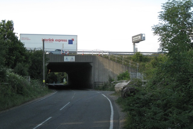 M27 crosses Stoneham Lane