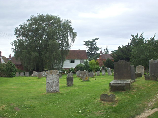 Mayfield churchyard, East Sussex © nick macneill cc-by-sa/2.0 ...