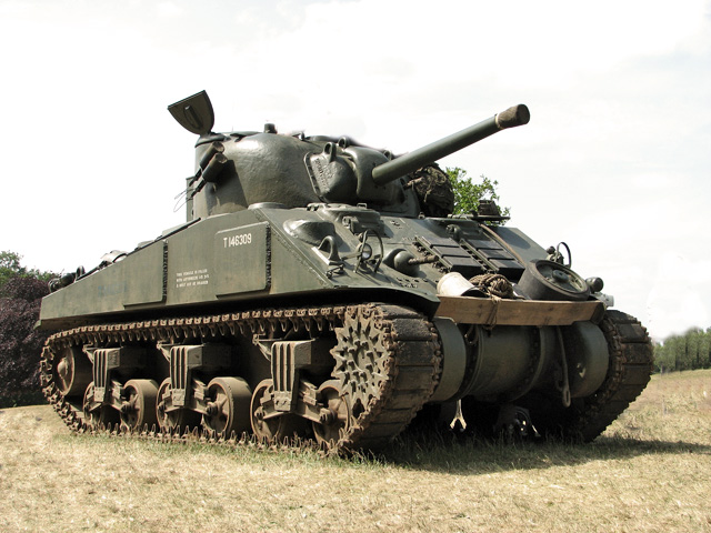 Sherman tank at Fritton Lake © Evelyn Simak cc-by-sa/2.0 :: Geograph ...